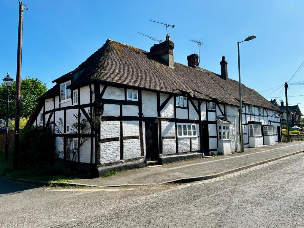 Main image of property: London Road, Holybourne, Alton, Hampshire, GU34