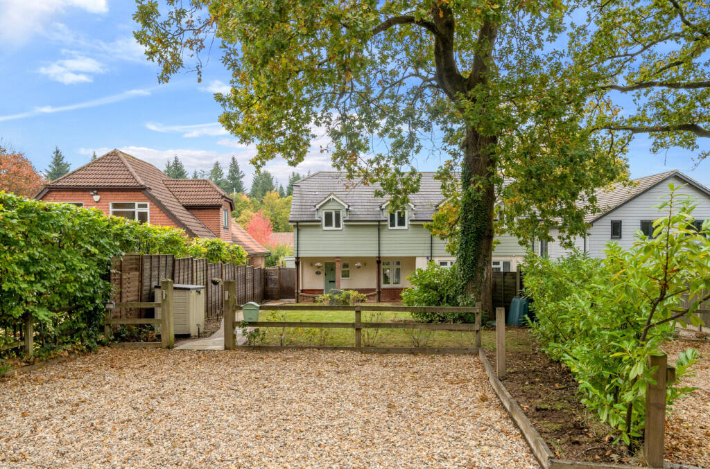 Main image of property: The Shrave, Four Marks, Alton, Hampshire, GU34