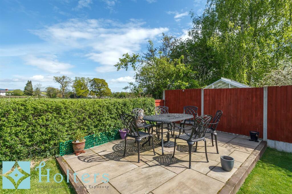 5 bedroom detached house for sale in Coppice Drive, Craven Arms, SY7