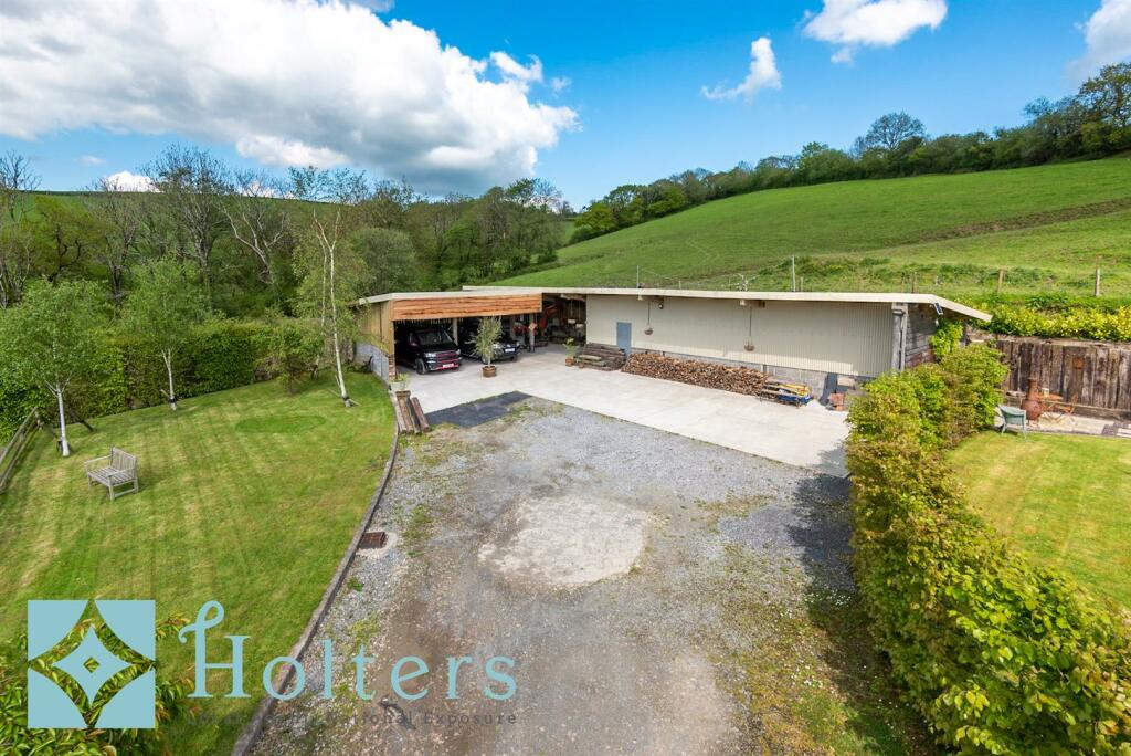 3 bedroom barn conversion for sale in Whitemill, Carmarthen, SA32