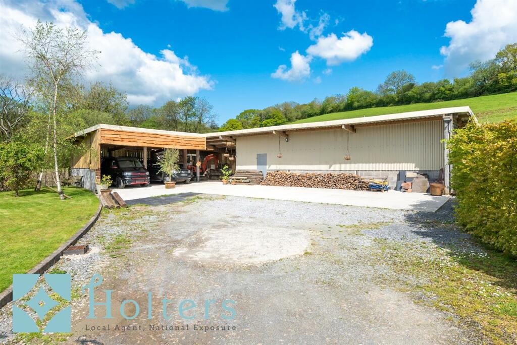 3 bedroom barn conversion for sale in Whitemill, Carmarthen, SA32