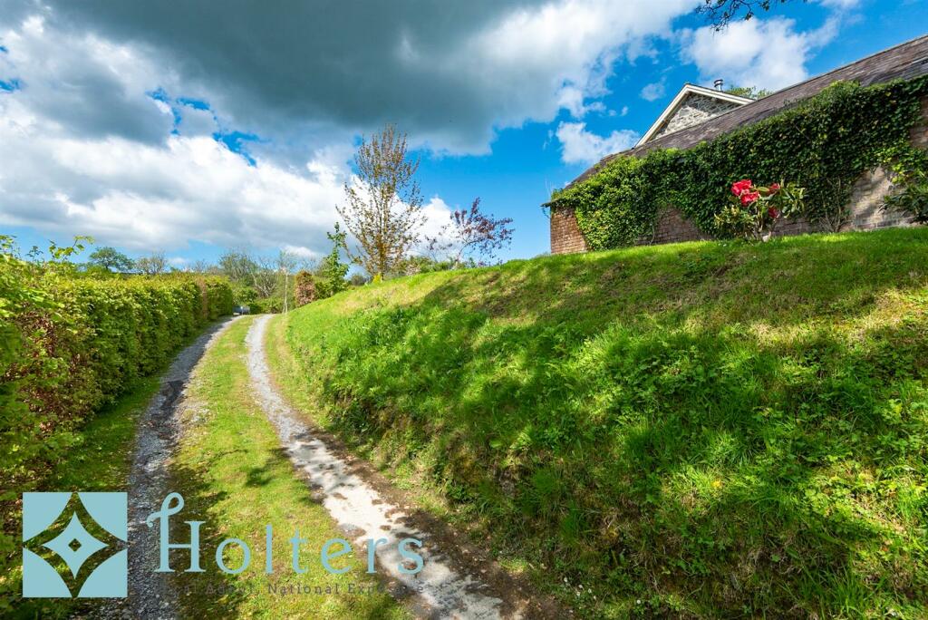 3 bedroom barn conversion for sale in Whitemill, Carmarthen, SA32