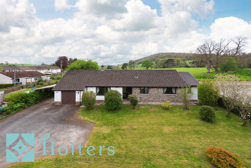 3 bedroom detached bungalow for sale in Beulah, Llanwrtyd Wells, LD5