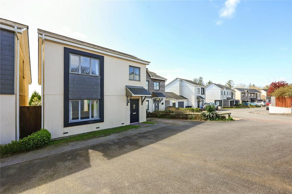 4 bedroom detached house for sale in Shortacross View, Widegates, Looe