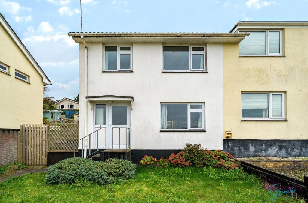 3 bedroom semi-detached house
