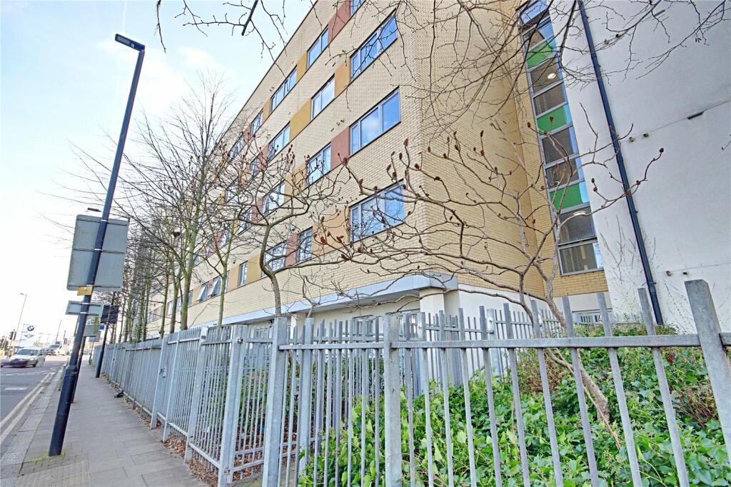 Main image of property: Main Avenue, Enfield, EN1