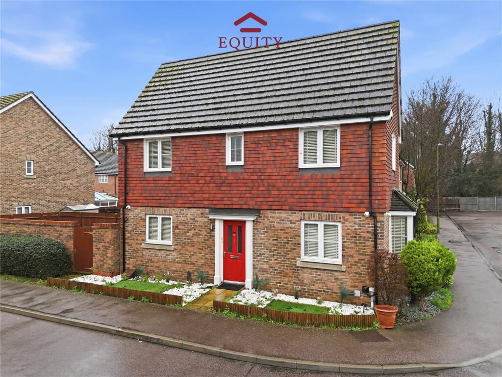 Main image of property: Aldermere Avenue, Cheshunt, EN8