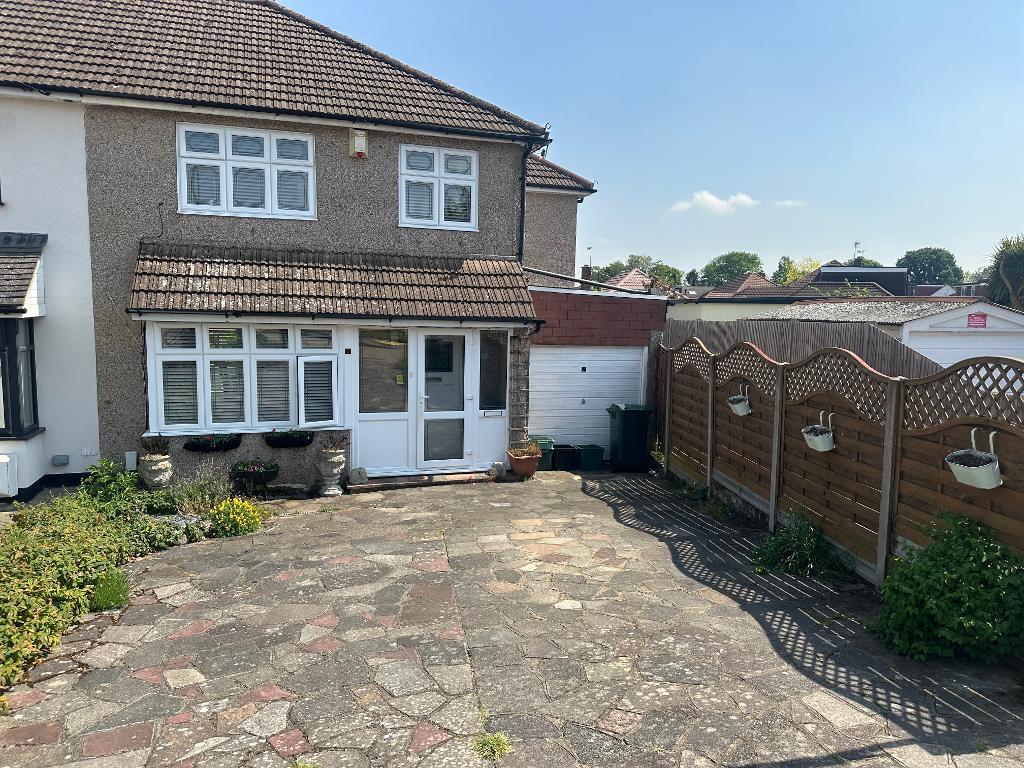 Main image of property: De Lapre Close, Orpington, Kent, BR5 4HR
