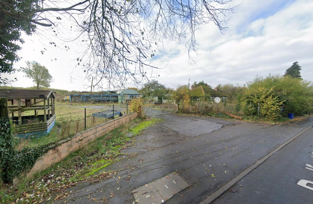 Main image of property: Yardley Hastings Garden Centre, 32 Bedford Road East, Yardley Hastings, Northampton, NN7 1HJ