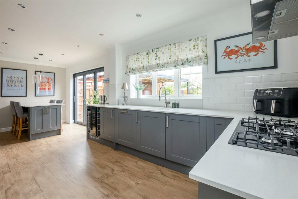 Additional property image - Signal Road, Shipston-on-Stour