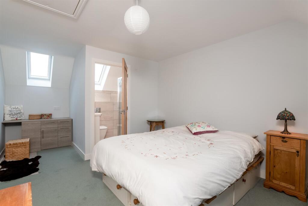 Additional property image - Glen Close, Shipston-on-Stour