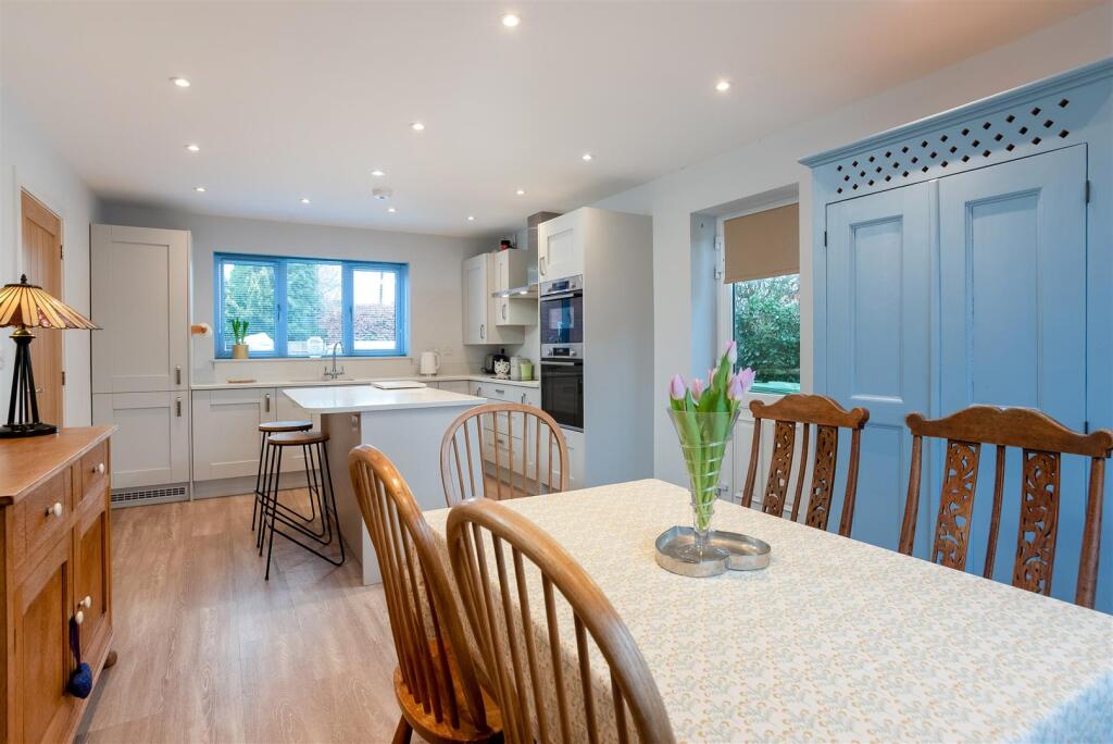 Additional property image - Glen Close, Shipston-on-Stour
