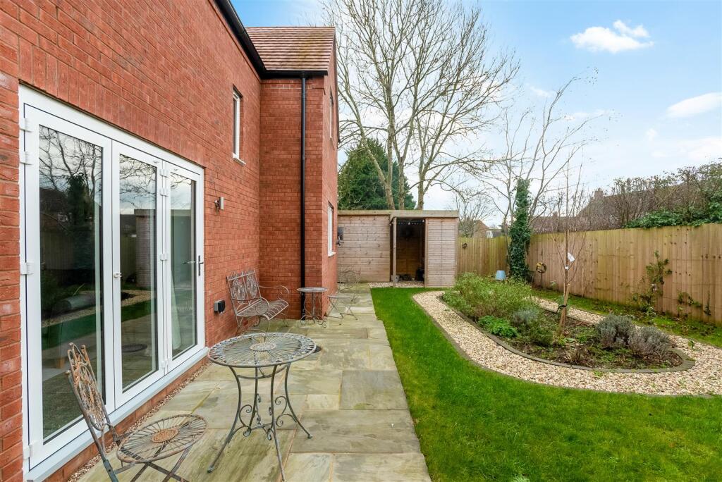 Additional property image - Glen Close, Shipston-on-Stour