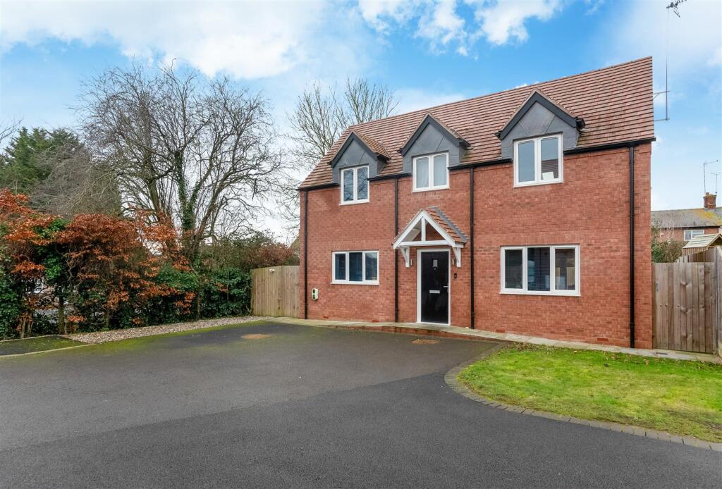 Additional property image - Glen Close, Shipston-on-Stour