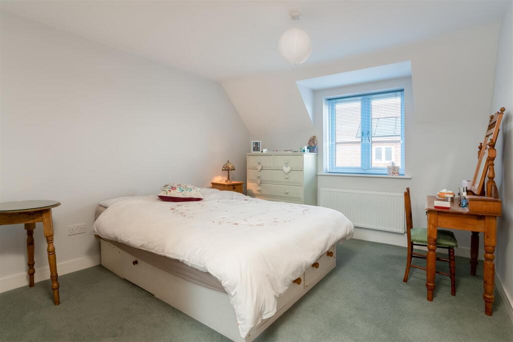 Additional property image - Glen Close, Shipston-on-Stour