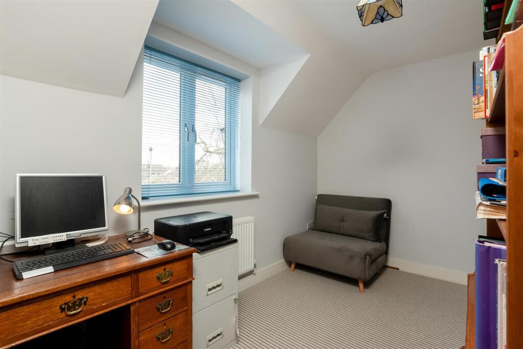 Additional property image - Glen Close, Shipston-on-Stour