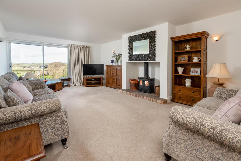 Additional property image - Whatcote Road, Oxhill, Warwick