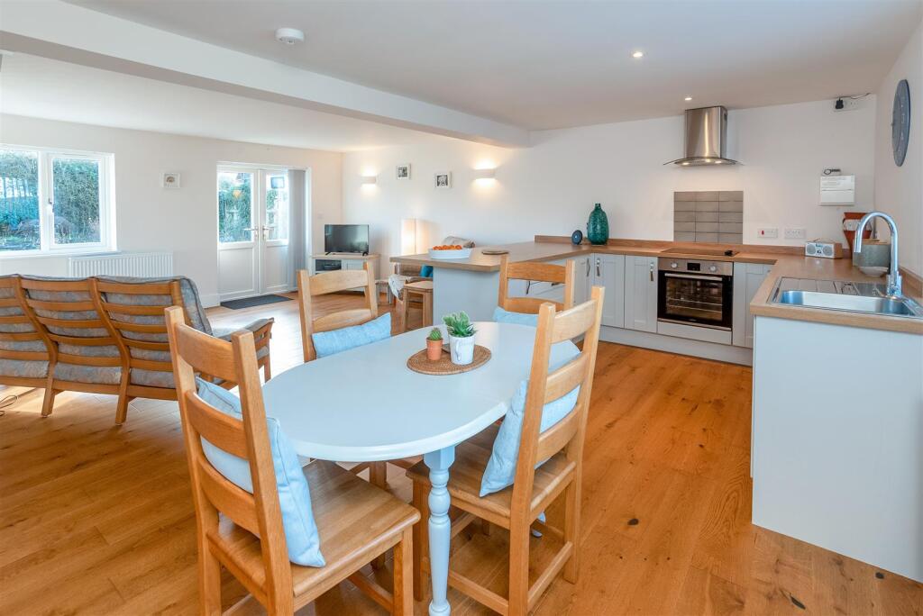 Additional property image - Whatcote Road, Oxhill, Warwick