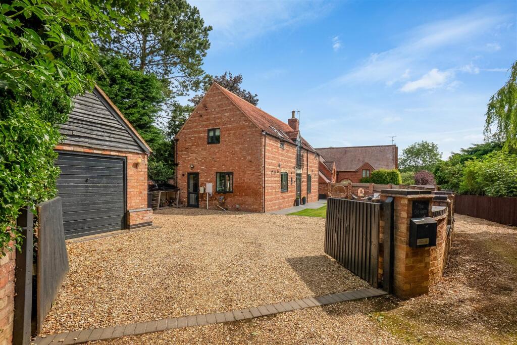 Main image of property: London Road, Shipston-on-Stour