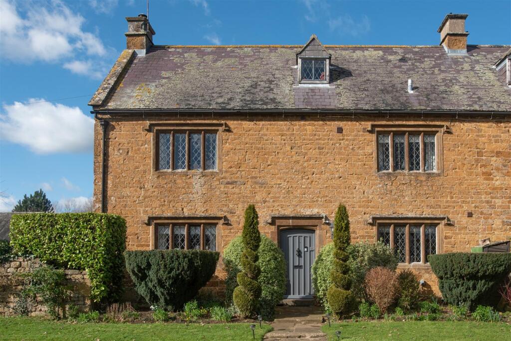 Main image of property: Sandpits Road, Tysoe, Warwick