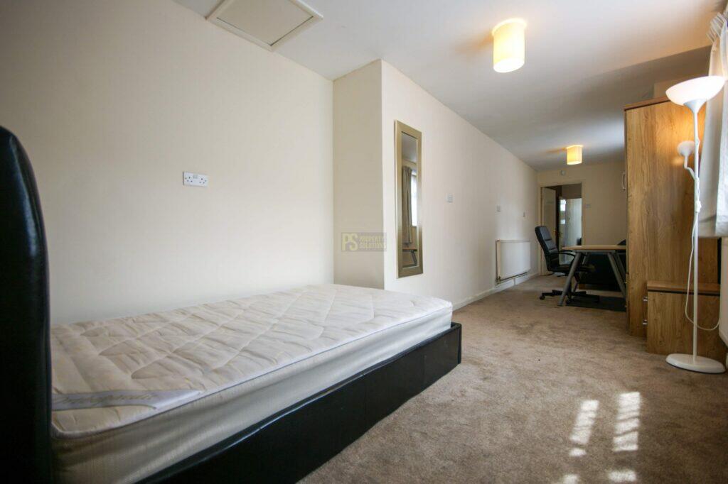 Additional property image - Dogpool Lane, Stirchley, Birmingham, B30 2XH