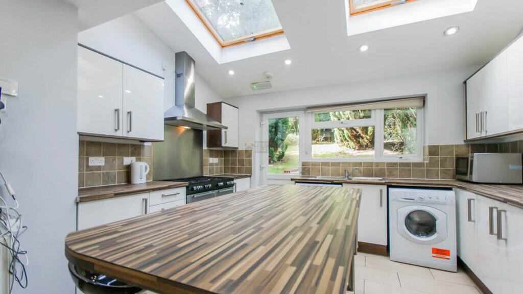 Additional property image - Heeley Road, Selly Oak, Birmingham, B29 6EZ