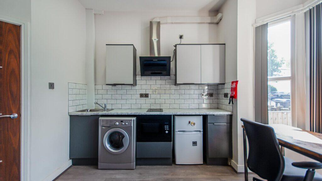 Additional property image - Pershore Road, Selly Oak, Birmingham, B29 7NX