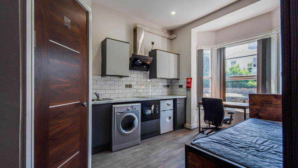 Additional property image - Pershore Road, Selly Oak, Birmingham, B29 7NX
