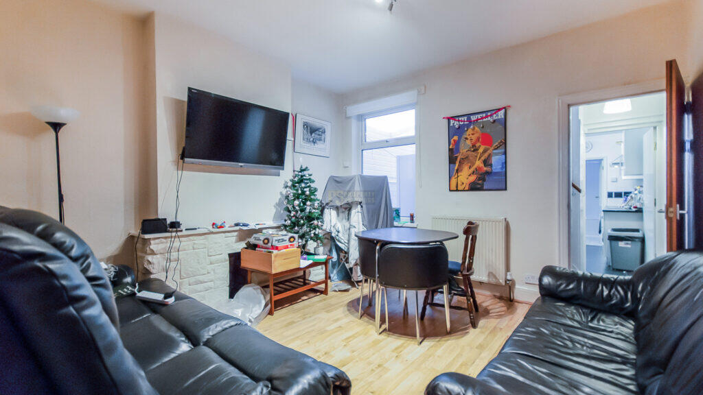 Main image of property: Warwards Lane, Selly Oak, Birmingham, B29 7QX