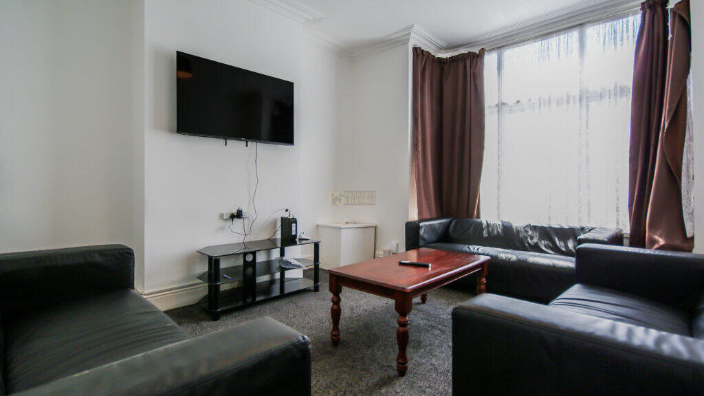 Main image of property: Harrow Road, Selly Oak, Birmingham, B29 7DW