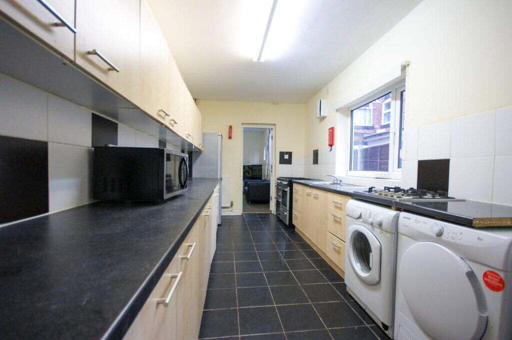 Main image of property: Harrow Road, Selly Oak, Birmingham, B29 7DW