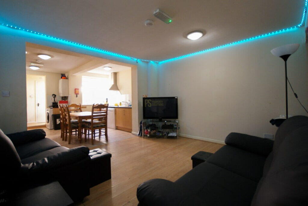 Main image of property: Tiverton Road, Selly Oak, Birmingham,B29 6BP