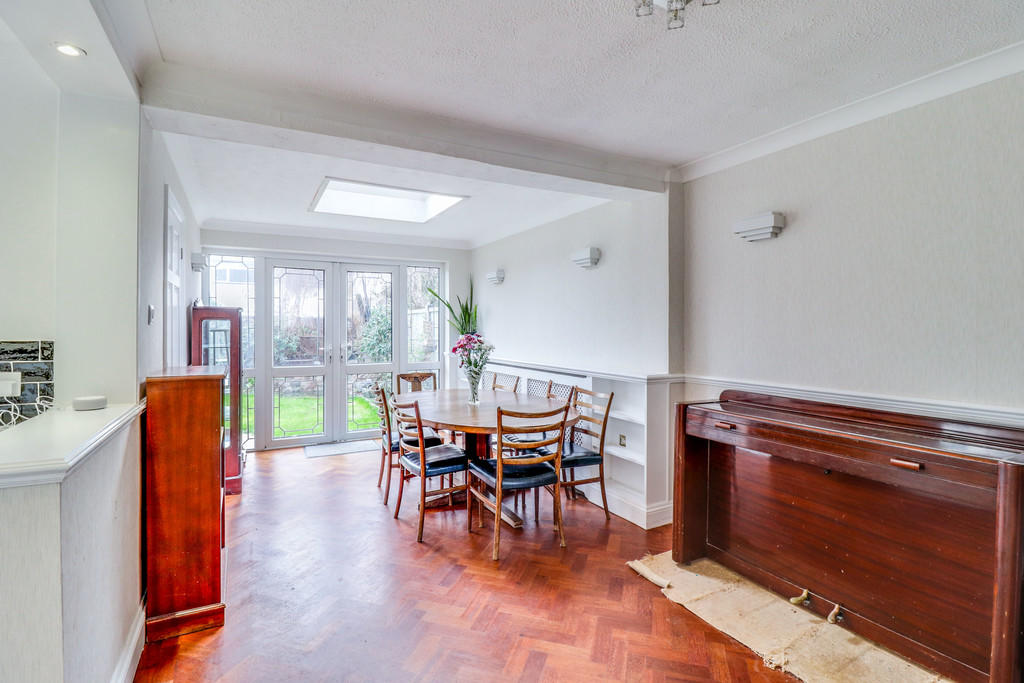 4 bedroom semidetached house for sale in Grassmere Road, Hornchurch, RM11
