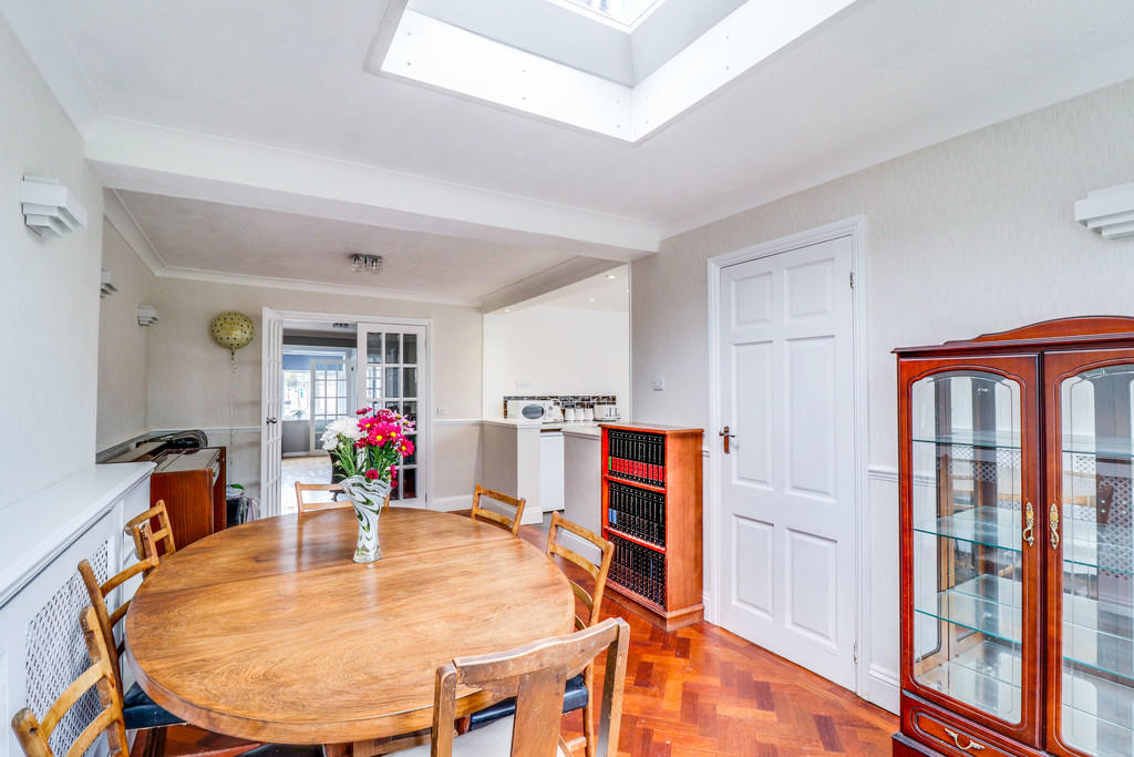 4 bedroom semidetached house for sale in Grassmere Road, Hornchurch, RM11