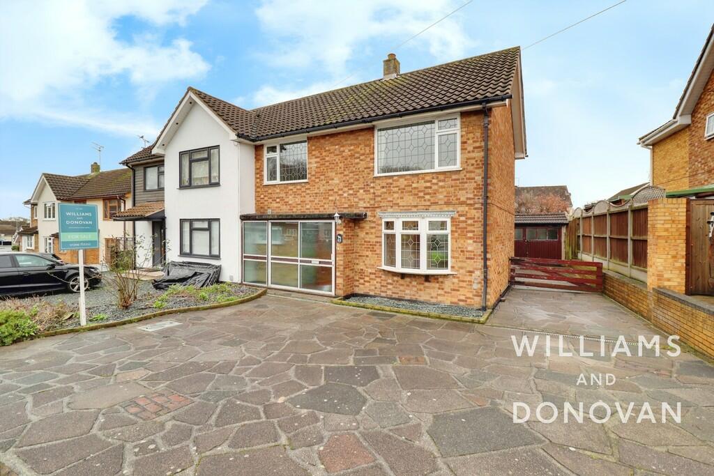 3 bedroom semidetached house for sale in Sandown Road, Thundersley, SS7