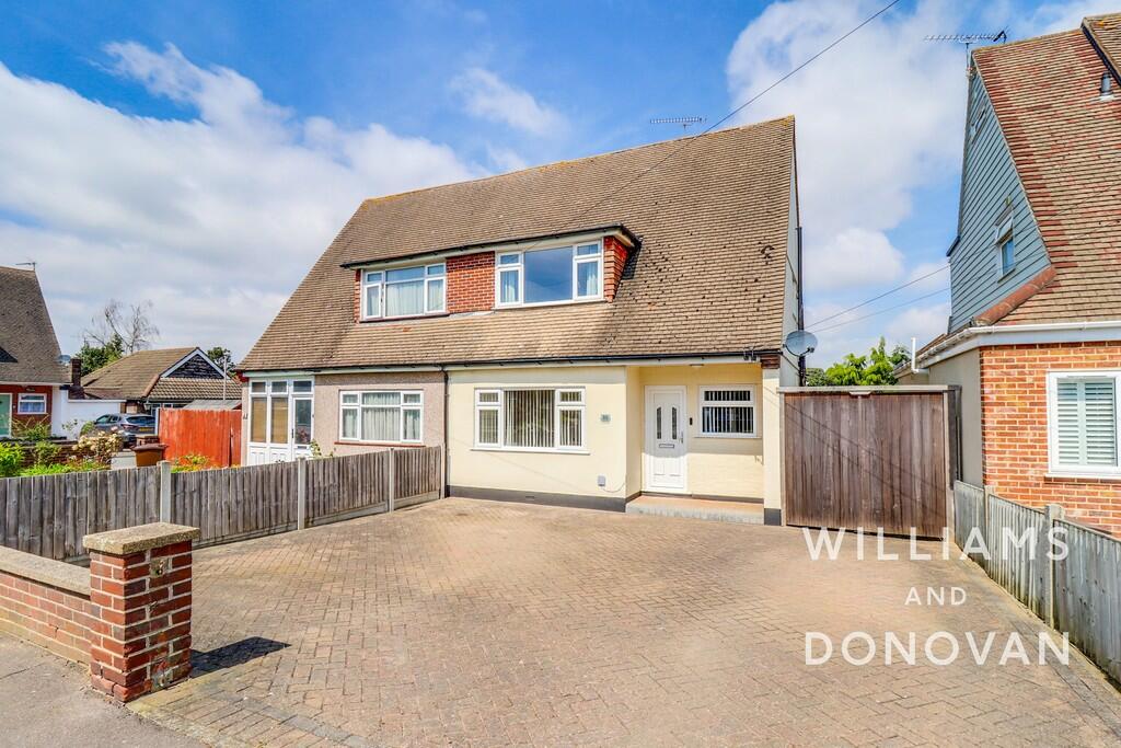 3 bedroom semidetached house for sale in Kings Park, Thundersley, SS7