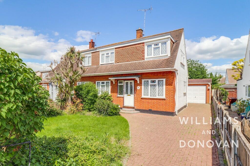 3 bedroom semidetached house for sale in Danesfield, South Benfleet, SS7