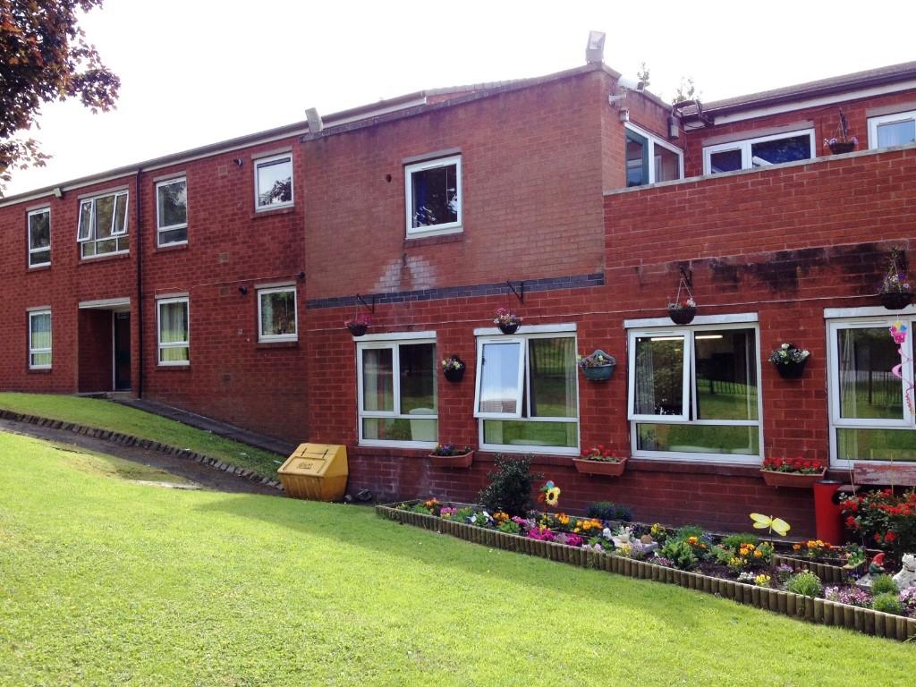 1 bedroom sheltered housing for rent in Northdean House Heights Lane
