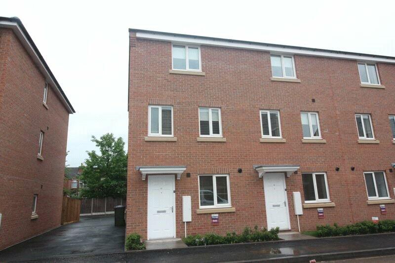 4 bedroom end of terrace house for rent in Signals Drive, Stoke Green, Coventry, CV3