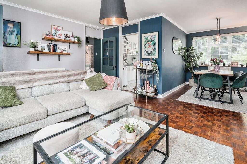 2 bedroom for sale in Westminster Court, St. Albans, AL1