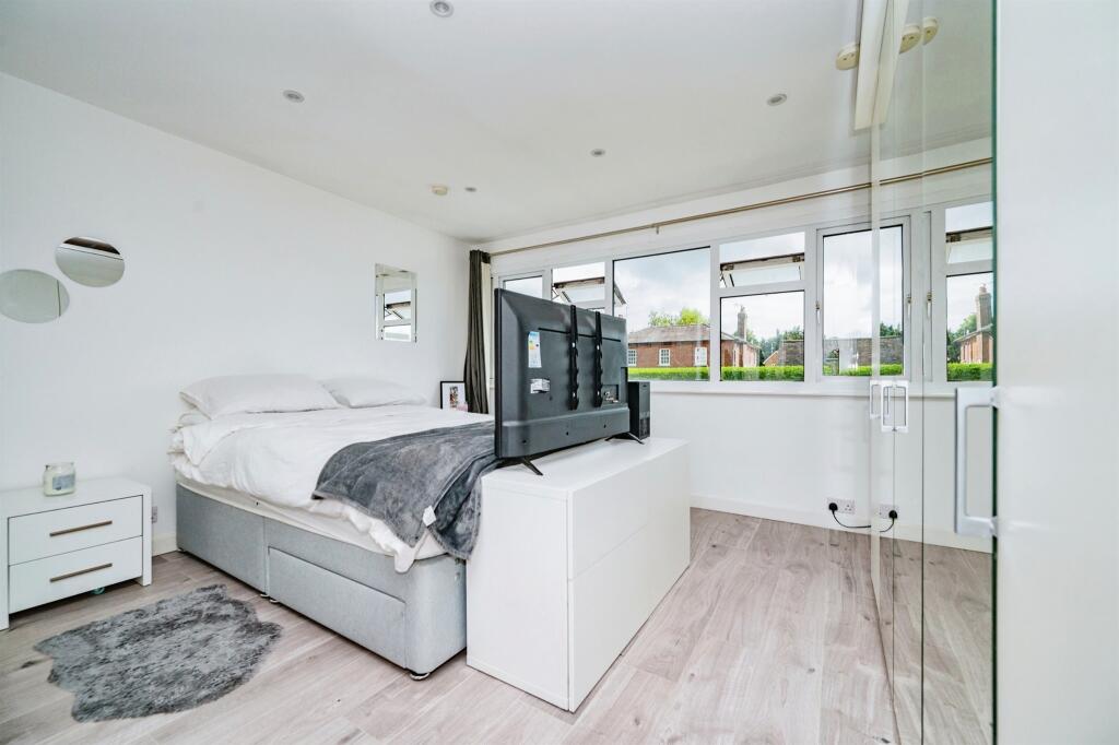 Additional property image - High Street, London Colney, St. Albans