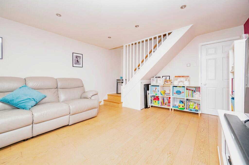 Additional property image - High Street, London Colney, St. Albans