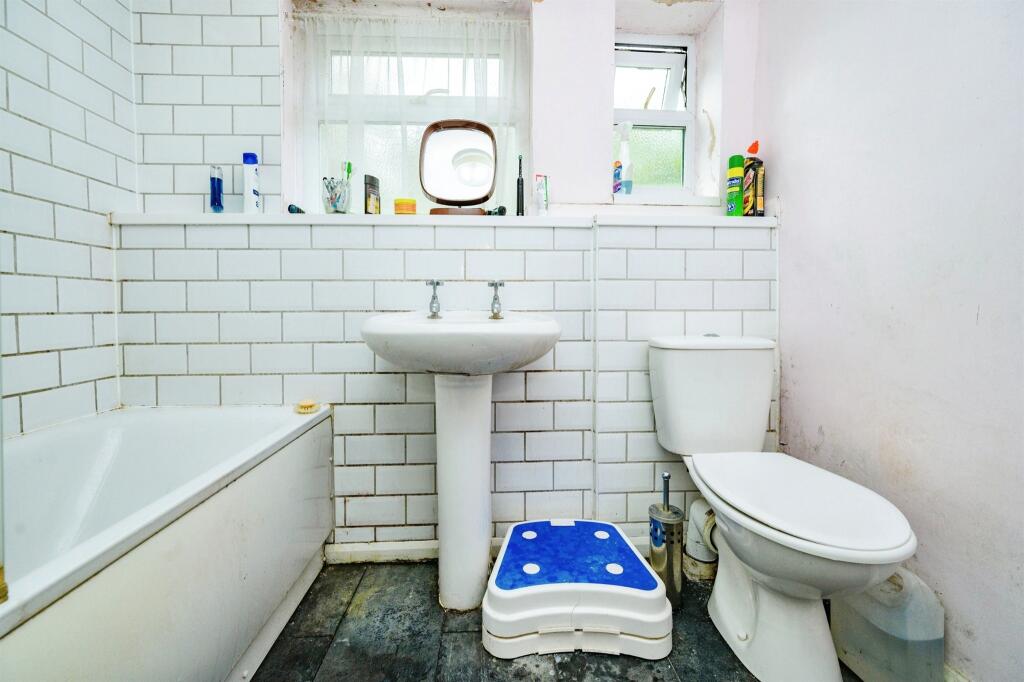 Additional property image - Grange Street, St. Albans