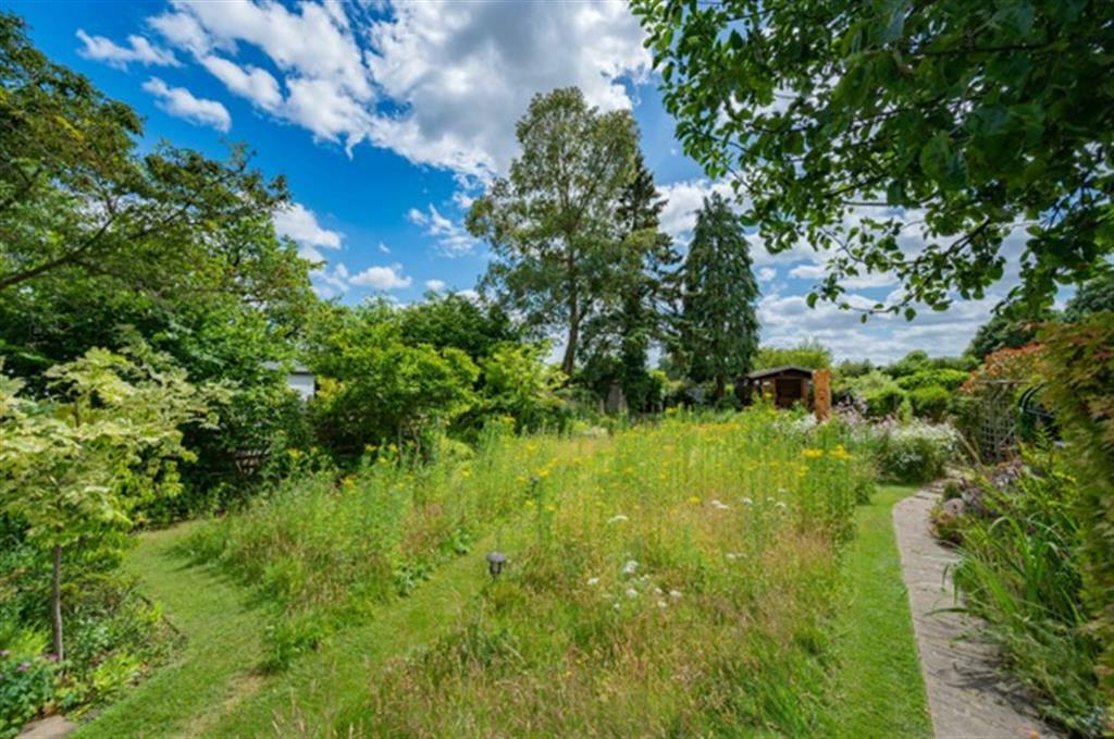 Additional property image - Roestock Gardens, Colney Heath, St. Albans