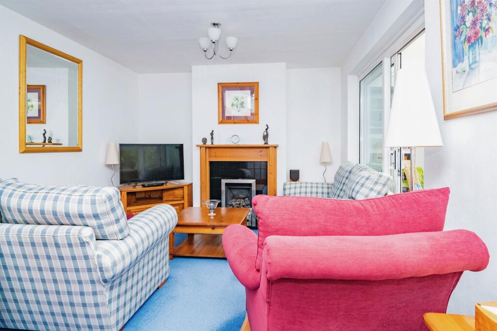 Additional property image - Roestock Gardens, Colney Heath, St. Albans