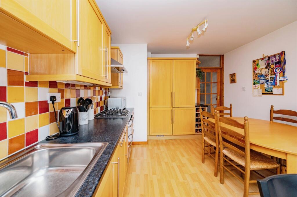 Additional property image - Roestock Gardens, Colney Heath, St. Albans