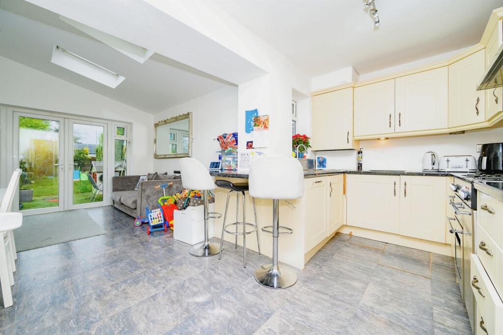 Additional property image - Hopkins Crescent, Sandridge, St. Albans