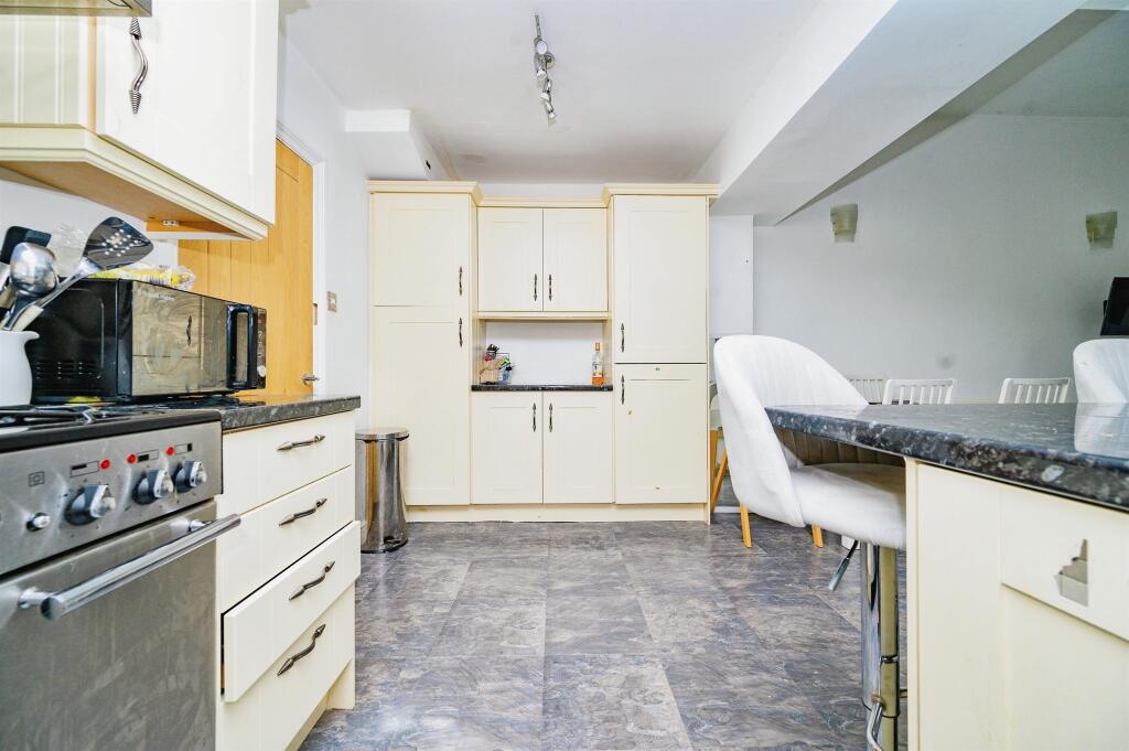 Additional property image - Hopkins Crescent, Sandridge, St. Albans