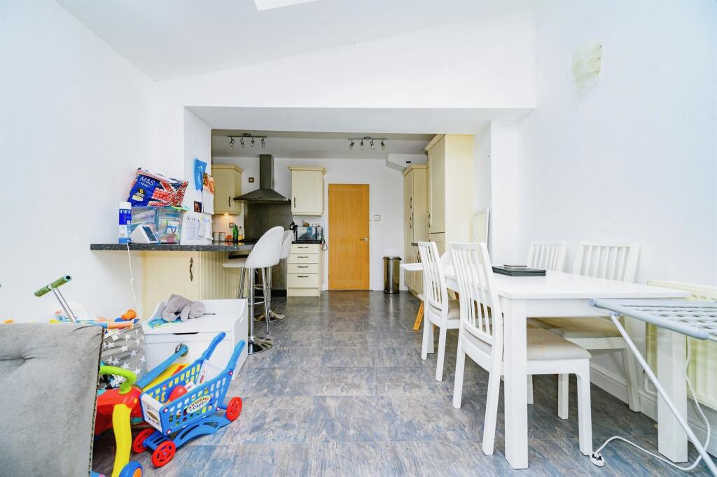Additional property image - Hopkins Crescent, Sandridge, St. Albans