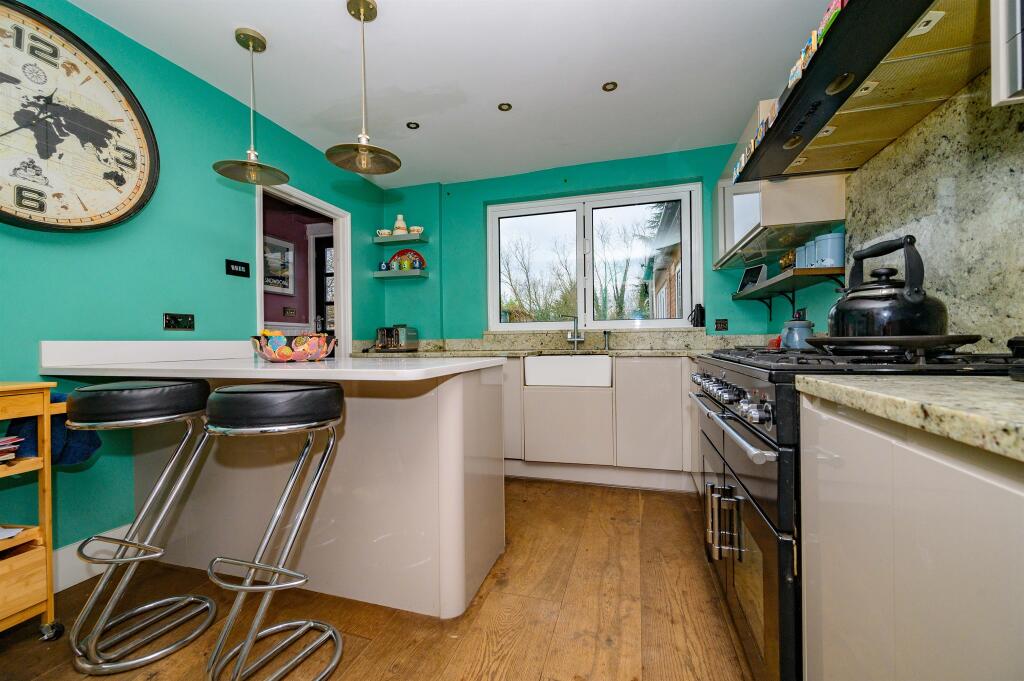 Additional property image - Radlett Road, Frogmore, St. Albans